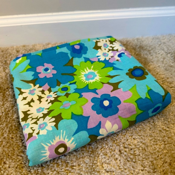 Other - VINTAGE MID-CENTURY WONDERCALE FLORAL FABRIC